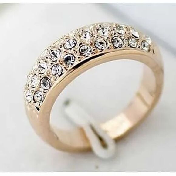 2/$40 Ladies Exceptional Gold Ring - Picture 5 of 7